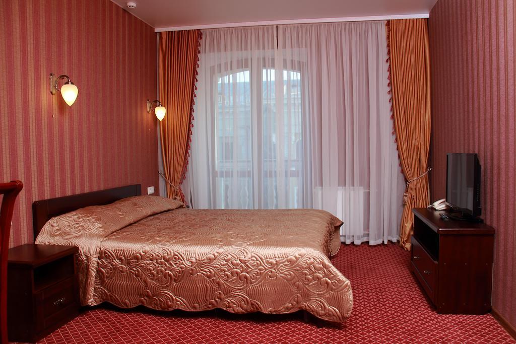 Hotel Aristokrat Poltawa Zimmer foto